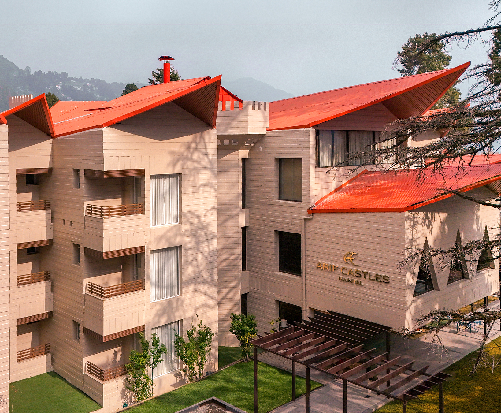 Arif Castles hotel in Nainital